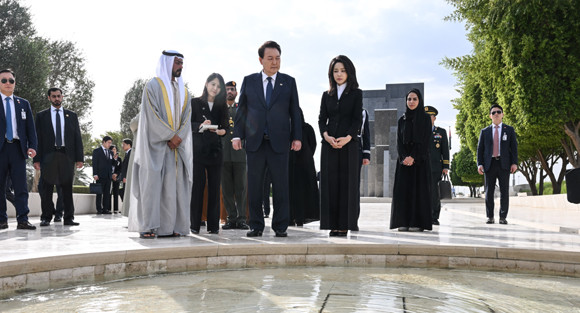 윤 대통령은 UAE 방문 이튿날 첫 일정으로 '와하트 알 카라마'를 방문했다. ⓒ 연합뉴스