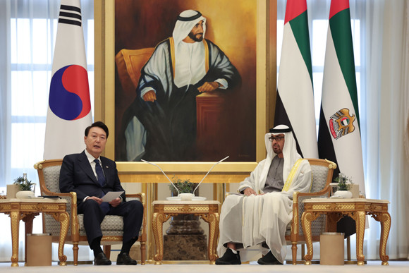 모하메드 UAE 대통령이 한-UAE 정상회담에서 한국에 약 40조원의 투자를 약속했다. ⓒ 연합뉴스