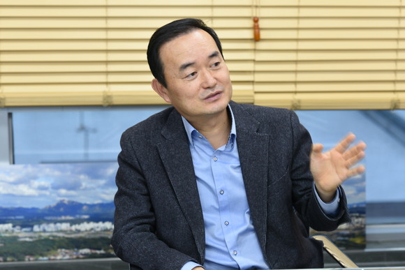 조종암 엑셈 대표가 인터뷰 중인 모습 = 이창희 기자