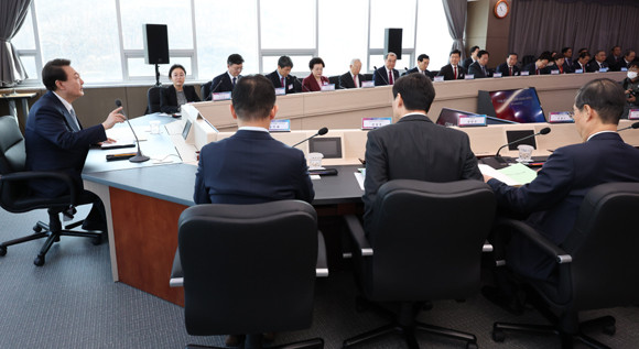 이번 제1차 회의에서 교육부 장관은 '첨단분야 인재양성 전략 방안'을 보고했다. ⓒ 대통령실