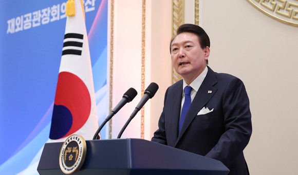 만찬 이후에는 경제·안보·영사 관련 대표 공관장들의 현장 활동 발표가 있었다. ⓒ 대통령실