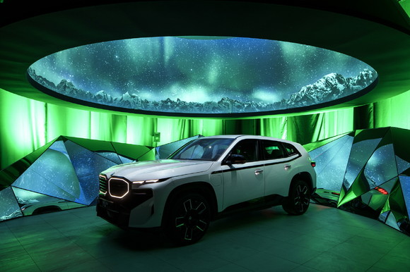 뉴 XM의 외부 디자인은 현대적인 SAV의 비율을 자랑한다. ⓒ BMW 코리아