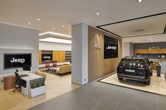 송파 지프 전용 전시장 내부. ⓒ 스텔란티스 코리아