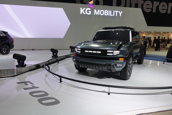 F100은 렉스턴의 헤리티지를 이어 받은 프리미엄 대형 SUV이다. = 노병우 기자