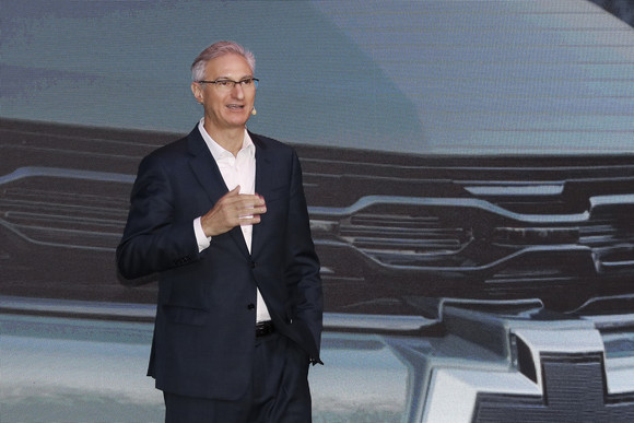 스피치 중인 로베르토 렘펠 GM 한국사업장 사장. ⓒ 한국GM