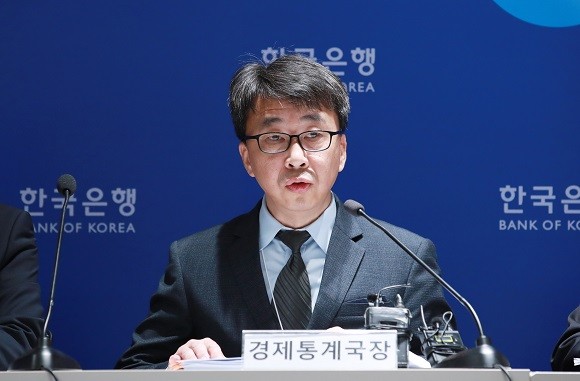 신승철 한국은행 경제통계국장이 25일 실질 국내총생산(속보)의 주요 특징을 설명하고 있다. ⓒ 한국은행