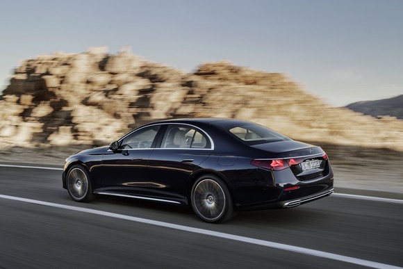 더 뉴 E-클래스 익스클루시브. ⓒ 메르세데스-벤츠 코리아