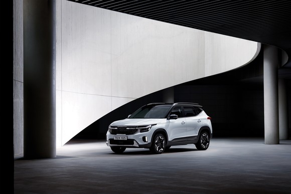 셀토스의 연식변경 모델 'The 2024 셀토스'. ⓒ 기아