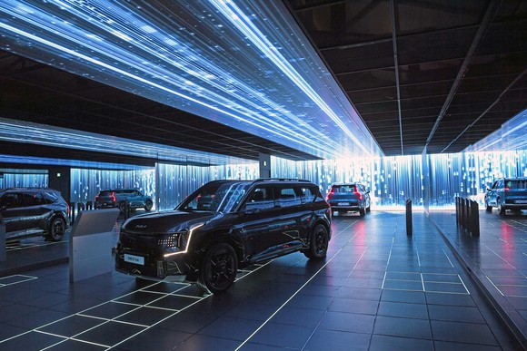 서울 성수동 '기아 EV 언플러그드 그라운드'에 전시된 기아 EV9의 모습. ⓒ 기아