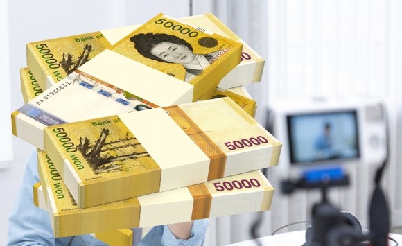 1인 미디어 창작자 중 상위 1%에 해당하는 이들의 연평균 수입은 7억원을 넘는 것으로 나타났다. = 박기훈 기자