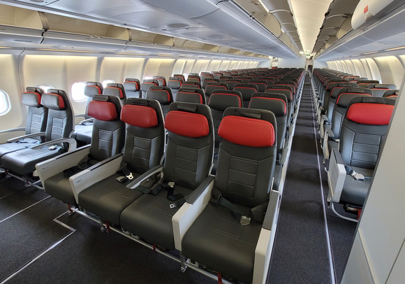 경량 좌석은 기존 동일 기종 타사 좌석 대비 좌석 한 개당 4~7㎏이 가볍게 제작됐다. ⓒ 티웨이항공