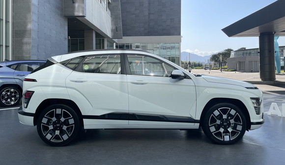 강인하고 미래지향적인 디자인을 구현한 디 올 뉴 코나 일렉트릭. = 노병우 기자