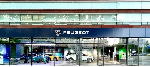 서초 푸조 전용 전시장. ⓒ 스텔란티스 코리아