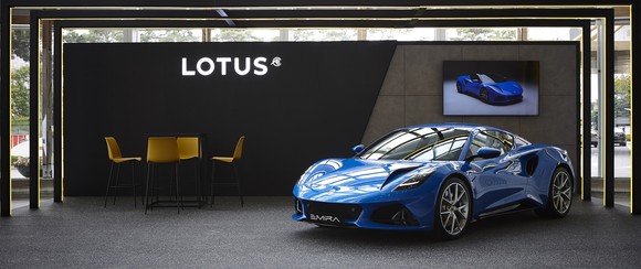 에미라는 6단 수동모델과 자동변속 모델이 동시 출시될 예정으로, 사용자 운전 취향에 따라 선택 가능하다. ⓒ 로터스카스코리아