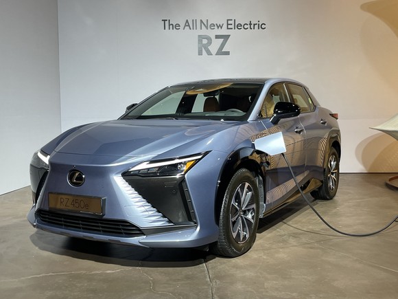 RZ450e는 렉서스 브랜드 최초의 전기차 전용 플랫폼을 탑재한 순수 전기차다. = 노병우 기자