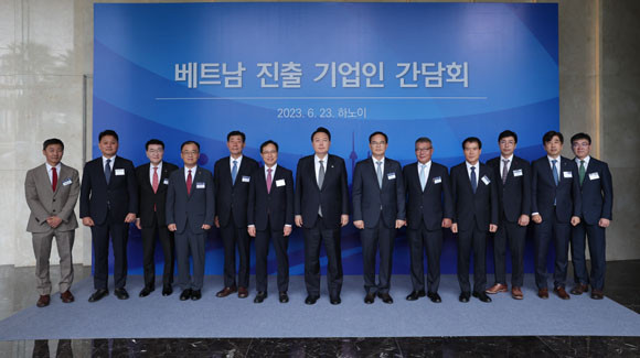윤 대통령은 양국이 글로벌 어젠다에 공동 대응하고 양국 미래세대 간 교류확대도 중점 추진하기로 했다. ⓒ 연합뉴스