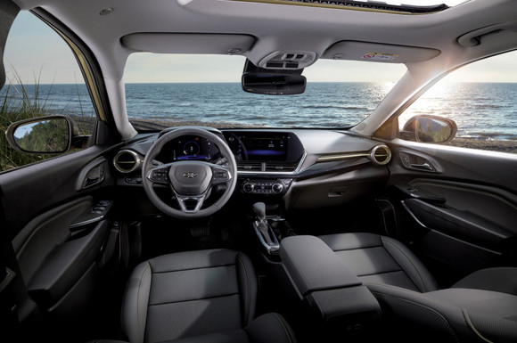 쉐보레 트랙스 크로스오버 ACTIV 실내. ⓒ 한국GM