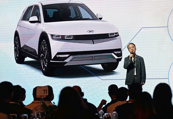 8일 진행된 현대 비전 컨퍼런스에서 현대차 선행기술원장 이종수 부사장이 환영사를 하는 모습. ⓒ 현대자동차