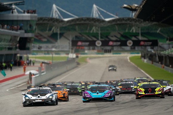 람보르기니 슈퍼 트로페오 아시아 시리즈 말레이시아 경기 장면. ⓒ 한국타이어