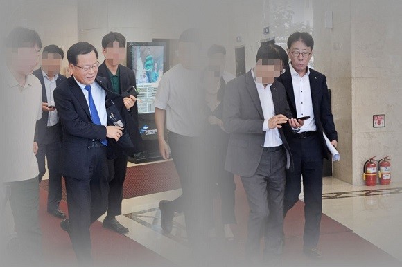 조병규 우리은행장과 이재근 KB국민은행장은 다른 일정 참석을 위해 간담회 종료 직전에 먼저 자리를 떠났다. = 장민태 기자