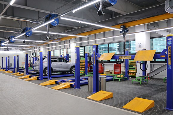 광역서비스센터는 연간 1만6000대 수준의 정비 능력을 갖추고 있다. ⓒ KG 모빌리티