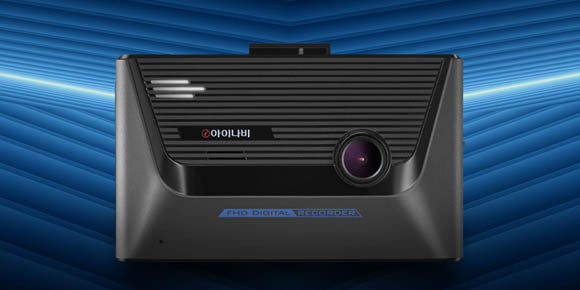 '아이나비 V3000'은 메모리 절약 모드와 포맷프리 기능으로 장시간 효율적인 영상 녹화가 가능하다. ⓒ 팅크웨어
