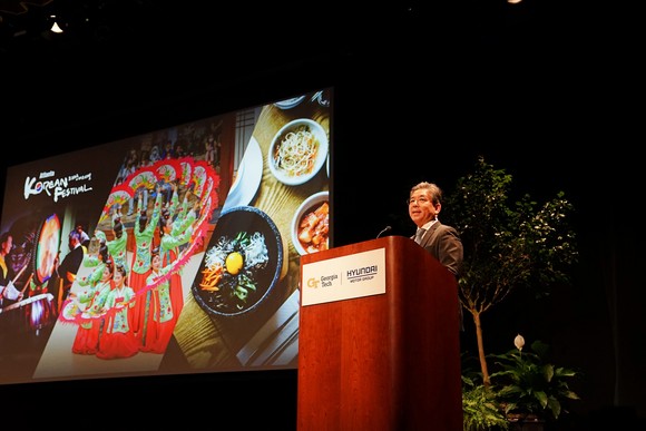 장재훈 현대차 사장이 양해각서 체결 의미에 대해 설명하고 있다. ⓒ 현대자동차그룹