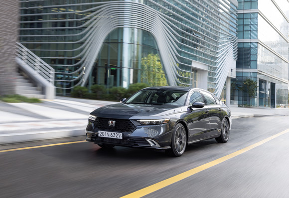 올 뉴 어코드에 기본 적용된 첨단 운전자 주행 보조 시스템인 혼다 센싱(Honda SENSING)은 더욱 진화했다. ⓒ 혼다코리아