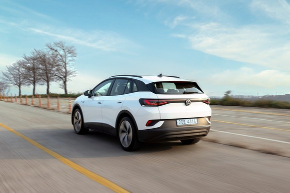 후면 디자인은 전통적인 폭스바겐 SUV의 탄탄한 라인은 잃지 않았다. ⓒ 폭스바겐코리아