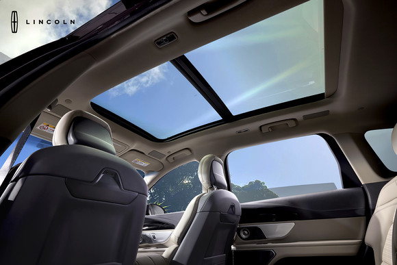 링컨의 최신 기술력을 바탕으로 설계된 다양한 기능들을 통해 다채로운 감각적 만족감을 선사한다. ⓒ 링컨코리아