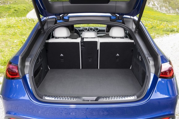 더 뉴 메르세데스-벤츠 GLC 쿠페 트렁크공간. ⓒ 메르세데스-벤츠 코리아