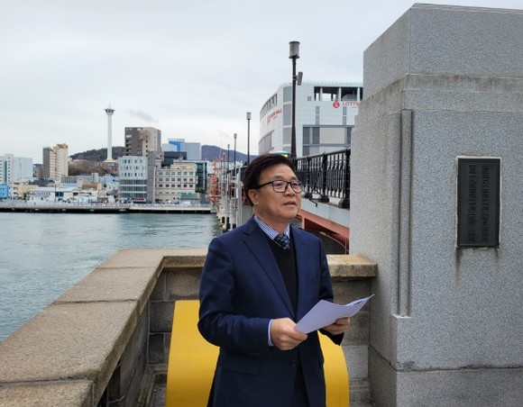 이재균 잔 의원이 지난 12일 내년 4·10 총선 부산 중·영도구 출마를 선언했다. =서경수 기자