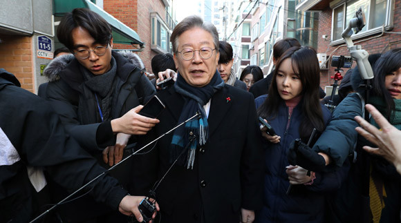 이재명 더불어민주당 대표가 대통령실의 초청으로 오는 1월3일 청와대 영빈관에서 열리는 신년 인사회에 참석한다. ⓒ 연합뉴스