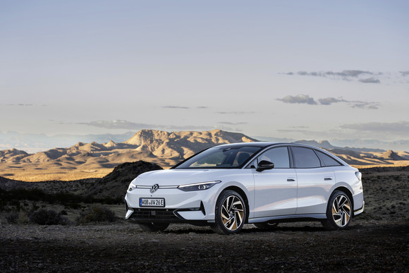 ID.7은 5m에 달하는 전장에 고객 지향적인 제어 시스템과 유려한 디자인까지 갖춘 프리미엄 세단이다. ⓒ 폭스바겐코리아