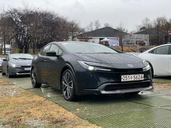 전면부는 망치의 머리를 닮은 형상에서 유래된 해머헤드 콘셉트 디자인의 적용으로 기능과 스타일링의 균형을 높였다. = 노병우 기자