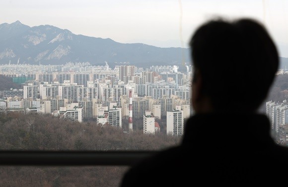 양경숙 의원실에 따르면, 건설·부동산업권이 2금융권에서 받아간 대출의 연체율은 지난해 3분기 기준 관련 통계 집계 이래 최고치다. ⓒ 연합뉴스
