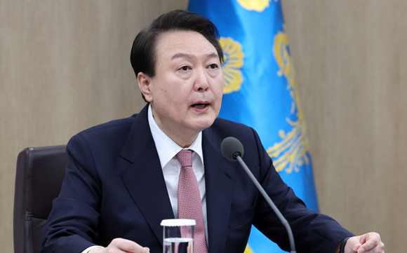 윤 대통령은 국무회의에서 "민생 문제 해결에는 속도가 가장 중요하다"고 강조했다. ⓒ 연합뉴스