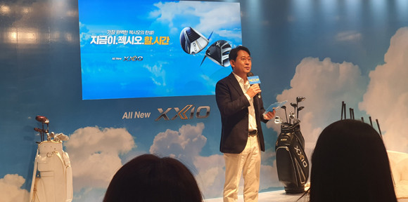홍순성 던롭 대표가 16일 클럽청담디에서 '올 뉴 젝시오'의 론칭쇼에서 인사말을 전하고 있다. = 김경태 기자