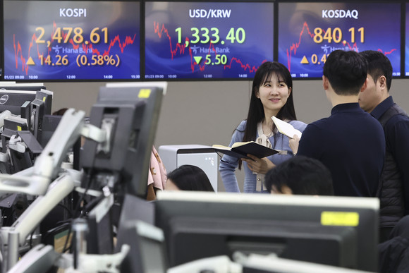 23일 국내 증시는 소폭 상승 마감했다. ⓒ 연합뉴스