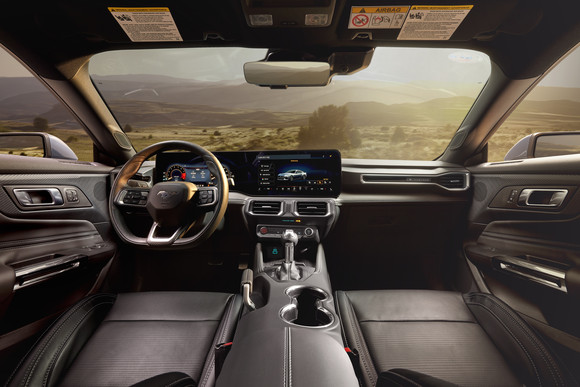 디지털화를 통해 현대적으로 진화한 사용자 맞춤형 내부 디자인. ⓒ 포드코리아