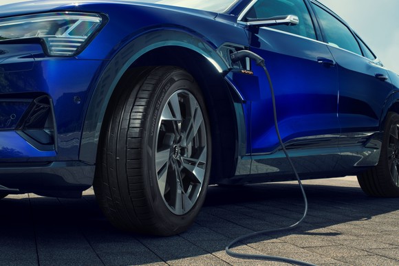 아우디 e-트론에 아이온이 장착된 모습. ⓒ 한국타이어