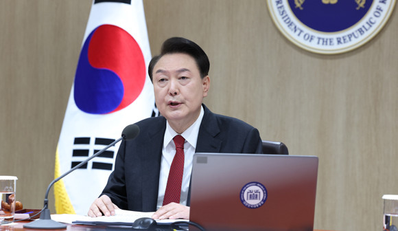 윤 대통령은 "의대 증원을 늦추면 늦출수록 그 피해는 결국 국민 모두에게 돌아갈 것"이라고 경고했다. ⓒ 연합뉴스
