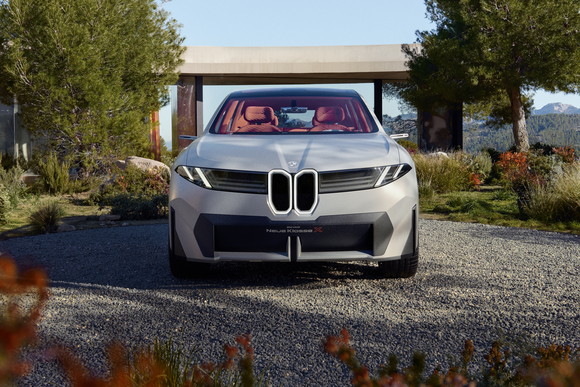 BMW 비전 노이어 클라쎄 X는 BMW가 X 모델의 미래를 어떻게 바라보고 있는지를 보여준다. ⓒ BMW 코리아