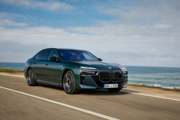 럭셔리 플래그십 세단인 뉴 7시리즈. ⓒ BMW 코리아