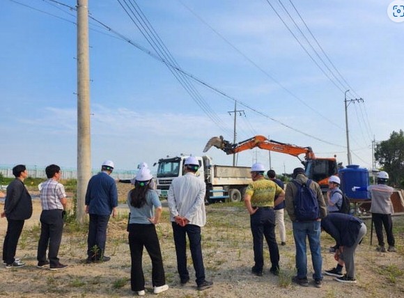 에코델타시티에서 중금속에 오염된 토양의 정화 작업이 진행되는 모습. ⓒ 한국수자원공사