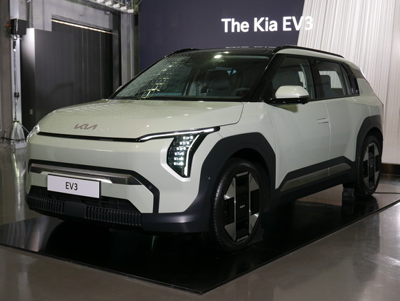 EV3는 기아의 차별화된 상품성과 고객경험을 더 많은 고객에게 제공하기 위해 개발된 콤팩트 SUV EV다. = 노병우 기자