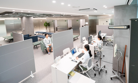 항공의료센터는 안전운항을 책임지는 승무원과 임직원들의 건강을 관리한다. ⓒ 대한항공