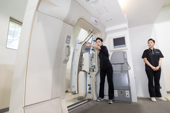 항공기가 예상치 못한 비상착륙을 했을 때 승무원은 탈출 명령어를 사용해 탈출 지휘를 한다. ⓒ 대한항공