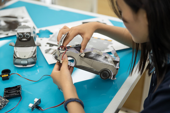 자율주행 모빌리티 체험키트 제작 활동(중등). ⓒ 현대자동차