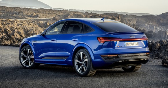 더 뉴 아우디 SQ8 스포트백 e-트론. ⓒ 아우디 코리아